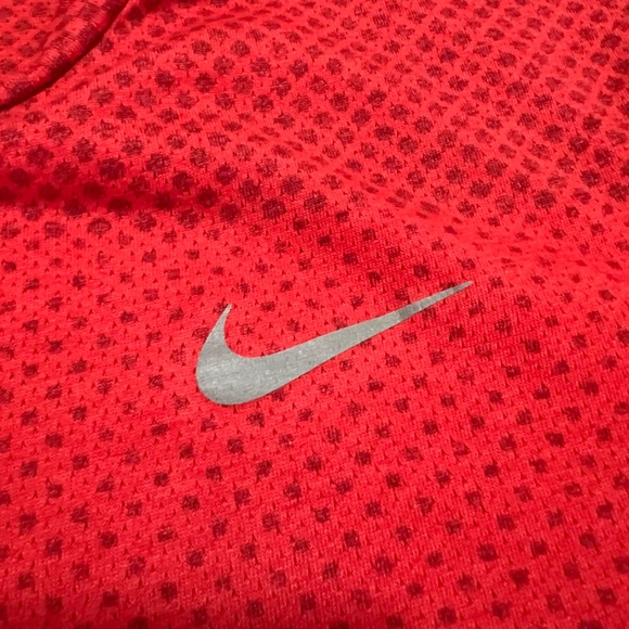 Nike Men's Running Shirt Dri-Fit Touch Tailwind Stripe Pocket Size M - Picture 5 of 11